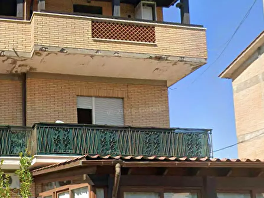Immagine 21 di Appartamento in vendita  in Via Guido Cavalcanti  a Anzio