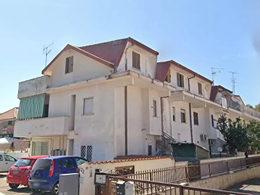 Immagine 13 di Appartamento in vendita  in Viale Danimarca  a Pomezia