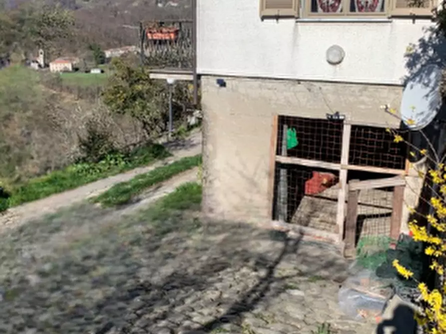 Immagine 5 di Porzione di casa in vendita  in via castoglio a Zeri