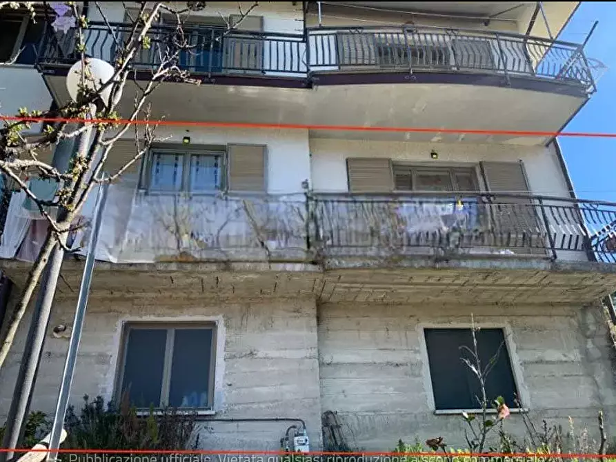 Immagine 10 di Porzione di casa in vendita  in via castoglio a Zeri