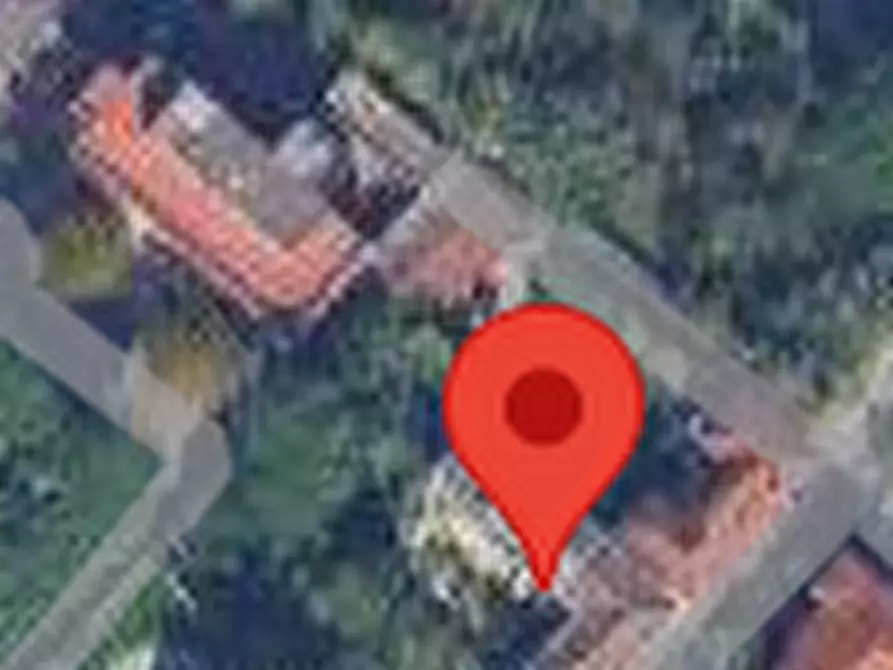 Immagine 5 di Magazzino in vendita  in Via Quercioli a Massa