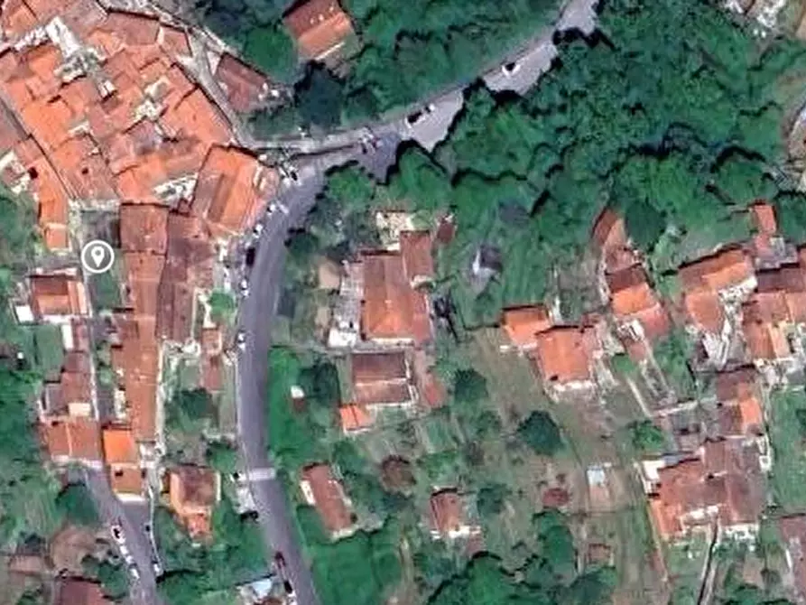 Immagine 1 di Stabile in vendita  in Frazione Pariana a Massa