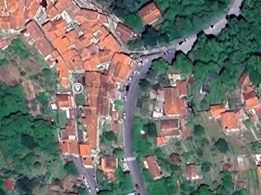 Immagine 8 di Stabile in vendita  in Frazione Pariana a Massa