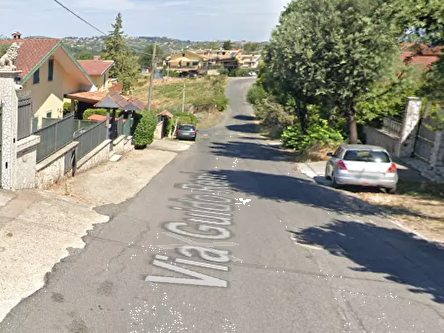 Immagine 15 di Villa in vendita  in Via Guido Reni a Guidonia Montecelio