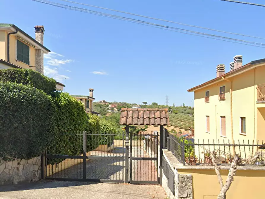 Immagine 16 di Villa in vendita  in Via Guido Reni a Guidonia Montecelio