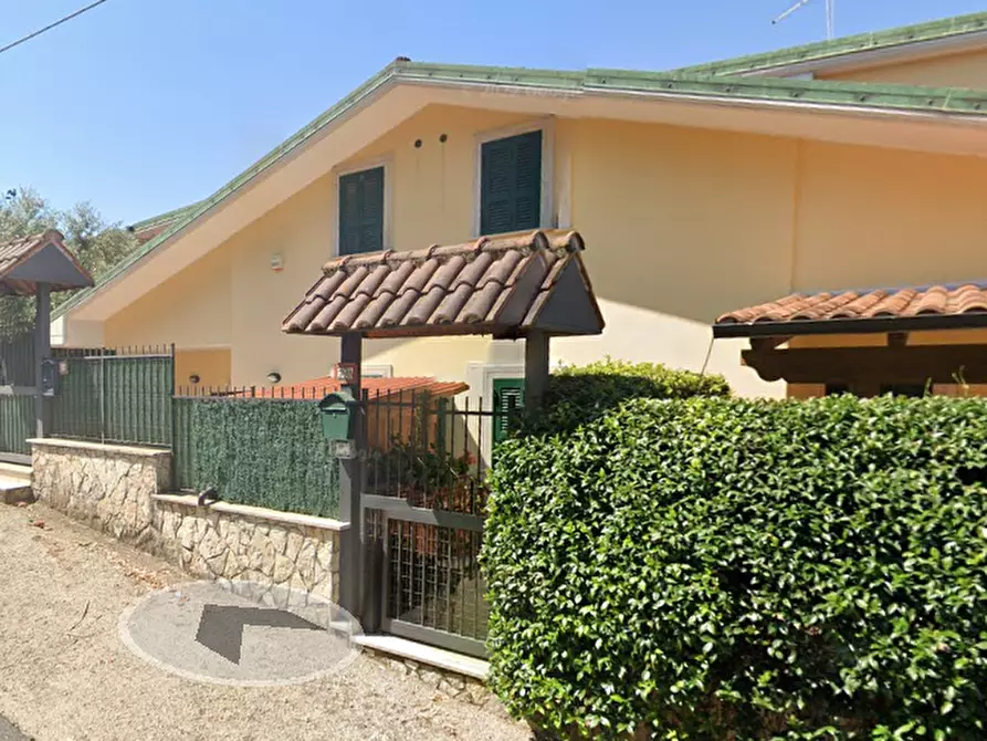 Immagine 20 di Villa in vendita  in Via Guido Reni a Guidonia Montecelio