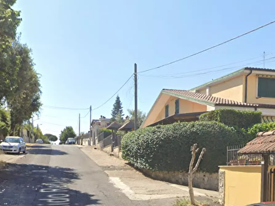 Immagine 22 di Villa in vendita  in Via Guido Reni a Guidonia Montecelio