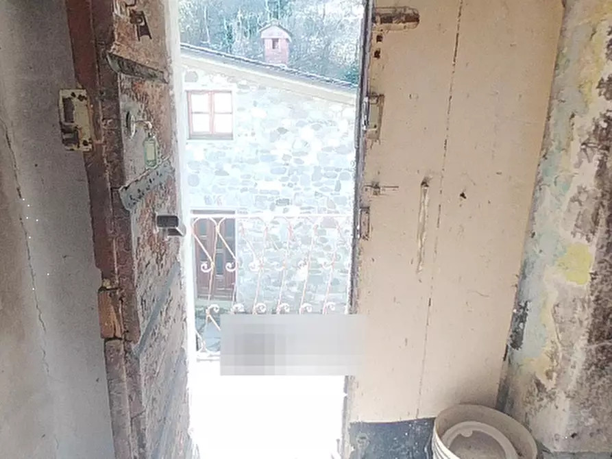 Immagine 9 di Rustico / casale in vendita  in Via Pian di Là a Fivizzano
