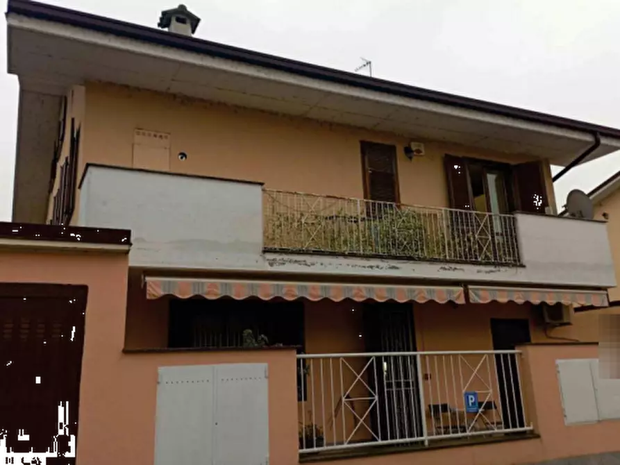 Immagine 1 di Appartamento in vendita  in Via Grazia Deledda a Tromello