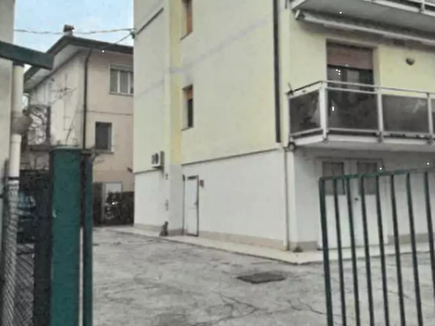 Immagine 2 di Garage in vendita  in Via Triestina a Venezia