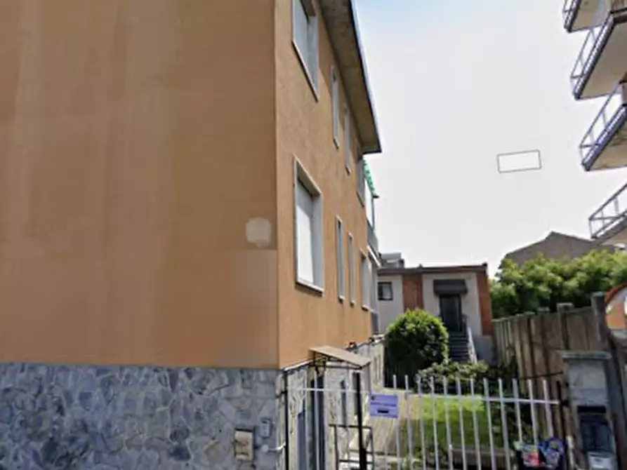 Immagine 3 di Laboratorio in vendita  in Via Maragliano a Voghera