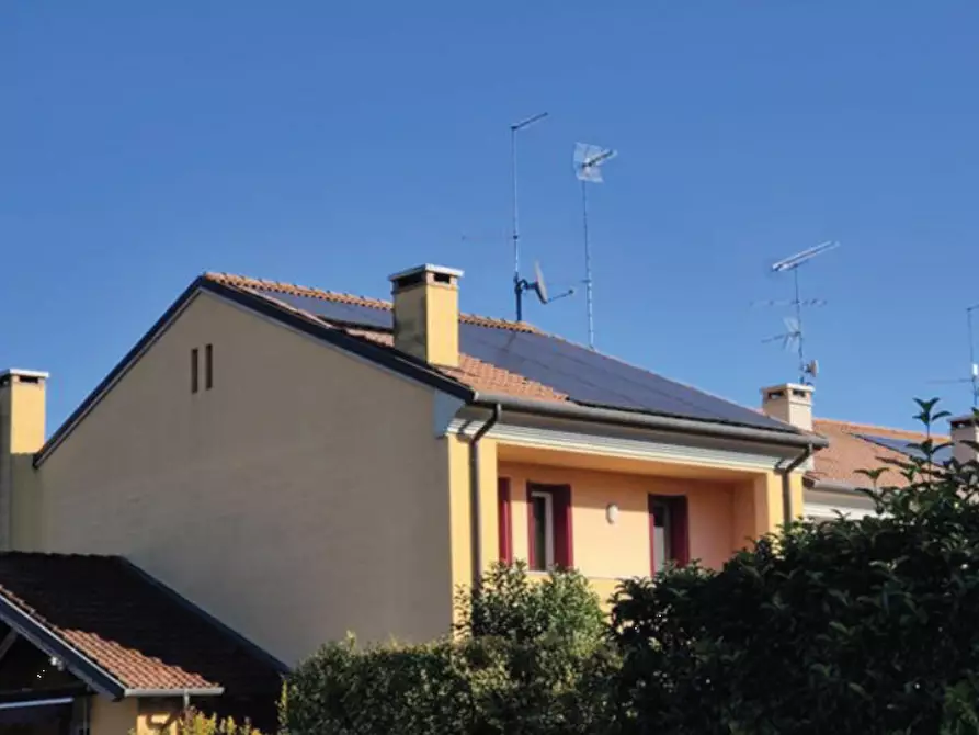 Immagine 3 di Porzione di casa in vendita  in Via L. Einaudi a Mareno Di Piave