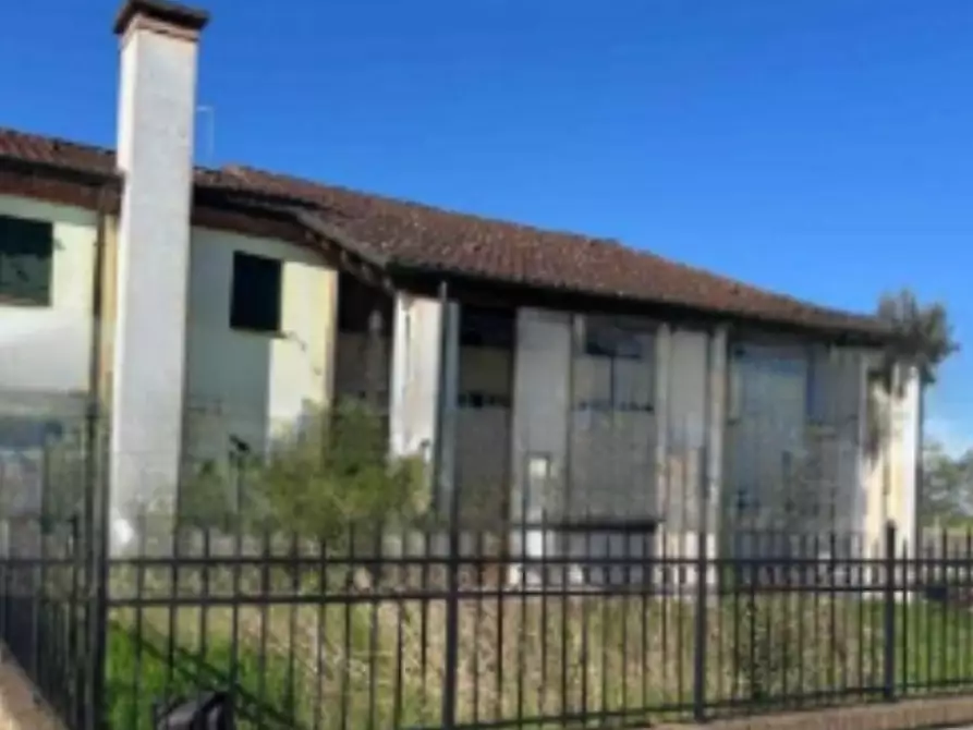Immagine 2 di Porzione di villa in vendita  in Via Santo a Anguillara Veneta