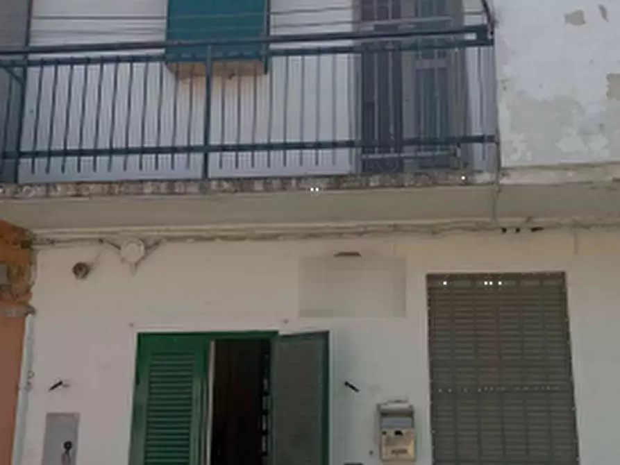 Immagine 3 di Porzione di casa in vendita  in Via Claudia Antoni Traversi a Sannazzaro De' Burgondi