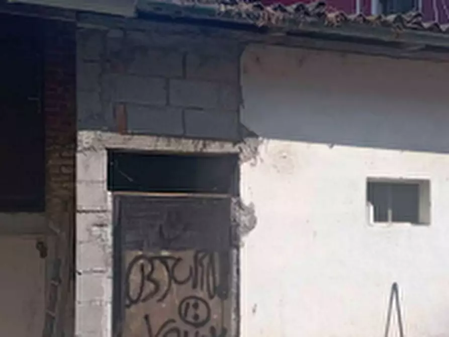Immagine 10 di Porzione di casa in vendita  in Via Claudia Antoni Traversi a Sannazzaro De' Burgondi