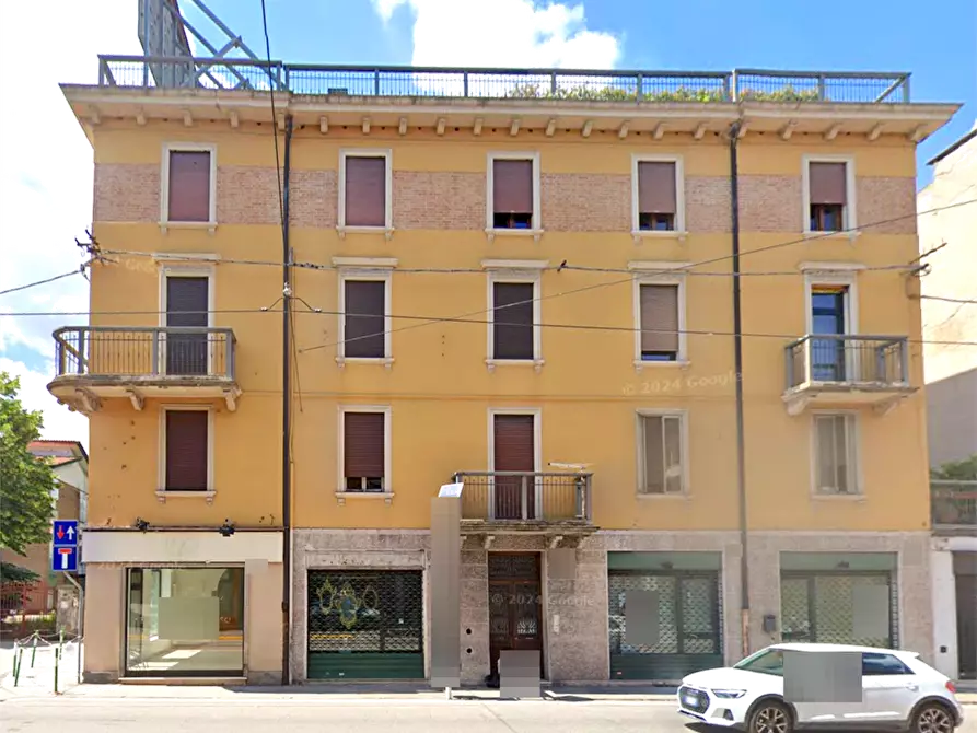 Immagine 1 di Magazzino in vendita  in Via Cavallotti  a Padova