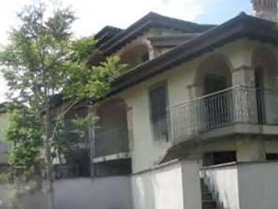 Immagine 6 di Villa in vendita  in Vicolo San Matteo a Roma