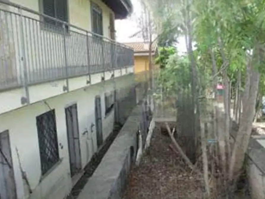 Immagine 2 di Villa in vendita  in Vicolo San Matteo a Roma