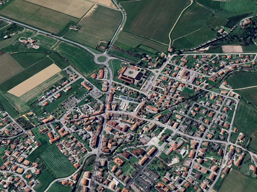 Immagine 12 di Negozio in vendita  in Via Ugo la Malfa a Susegana