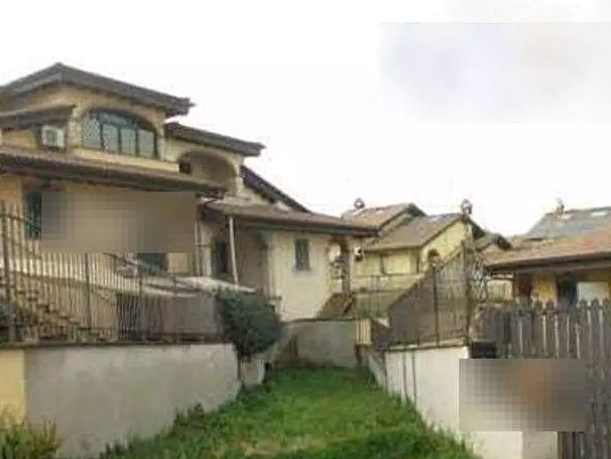 Immagine 1 di Villa in vendita  in Vicolo di S. Matteo a Roma