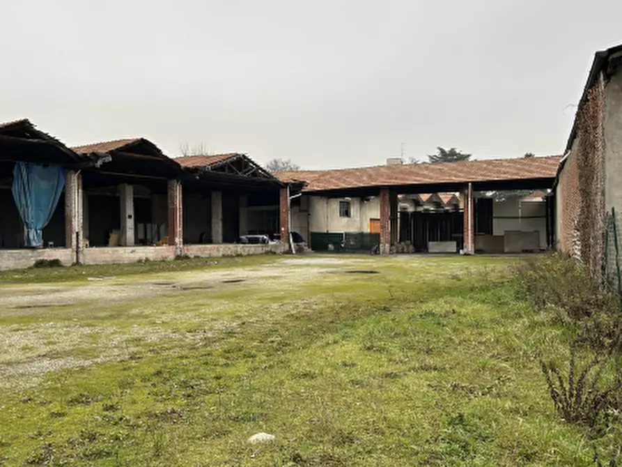 Immagine 1 di Terreno edificabile in vendita  in Via Giuseppe Garibaldi a Giussano