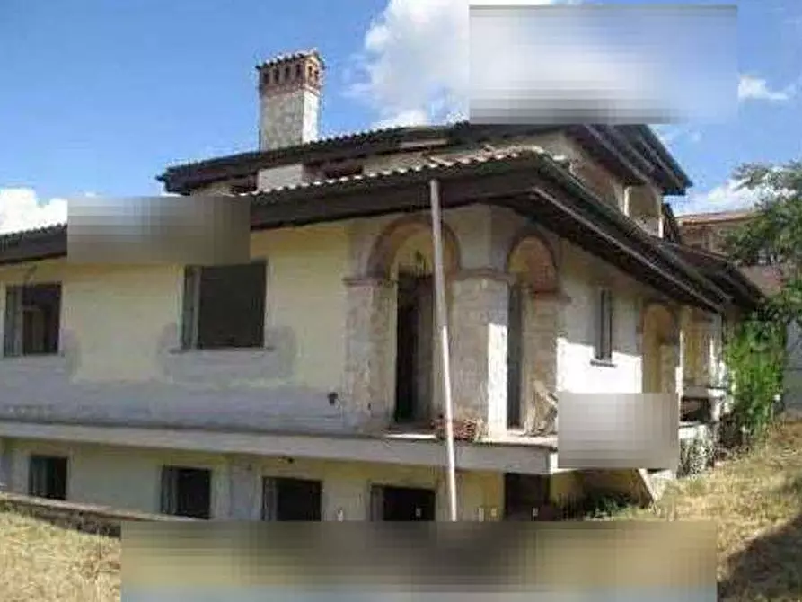 Immagine 1 di Villa in vendita  in Vicolo di S. Matteo a Roma
