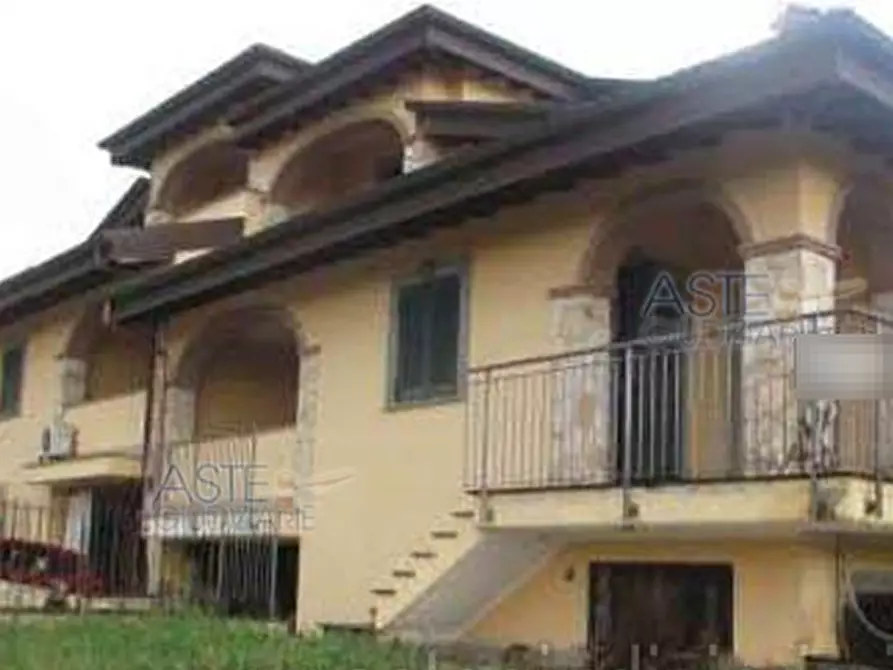 Immagine 2 di Villa in vendita  in Vicolo San Matteo a Roma