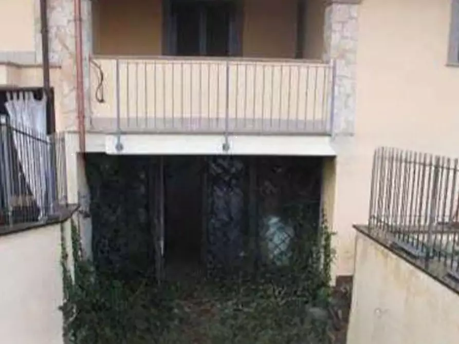 Immagine 11 di Villa in vendita  in Vicolo San Matteo a Roma