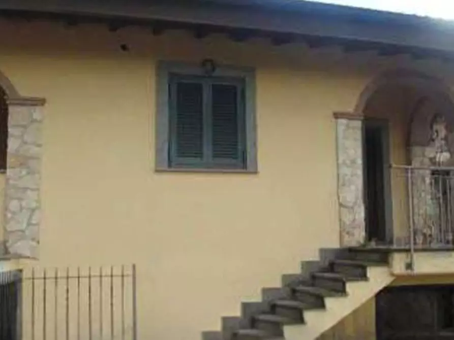 Immagine 3 di Villa in vendita  in Vicolo San Matteo a Roma