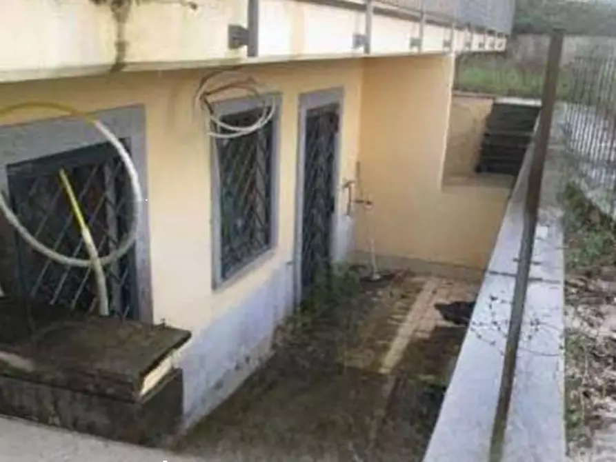 Immagine 4 di Villa in vendita  in Vicolo San Matteo a Roma