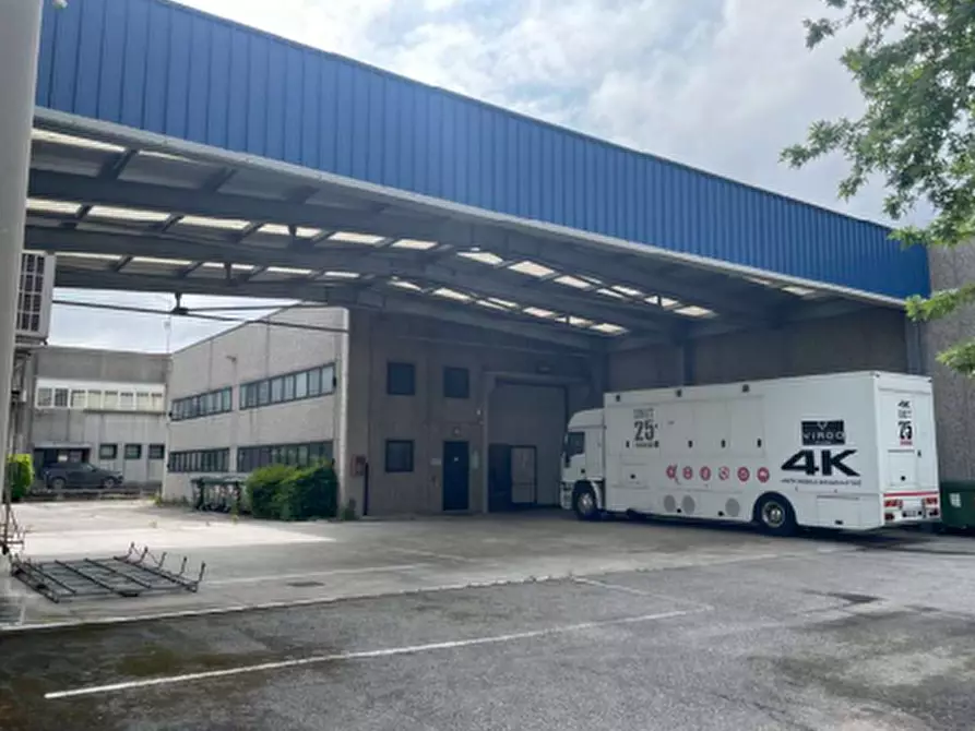 Immagine 6 di Magazzino in vendita  in Via Alessandro Volta a Veggiano
