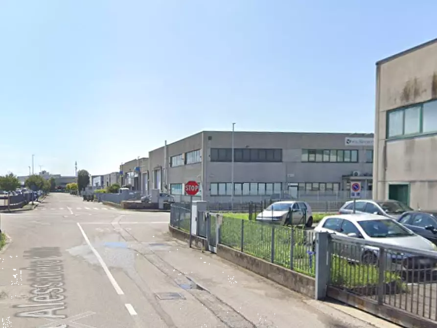 Immagine 7 di Magazzino in vendita  in Via Alessandro Volta a Veggiano