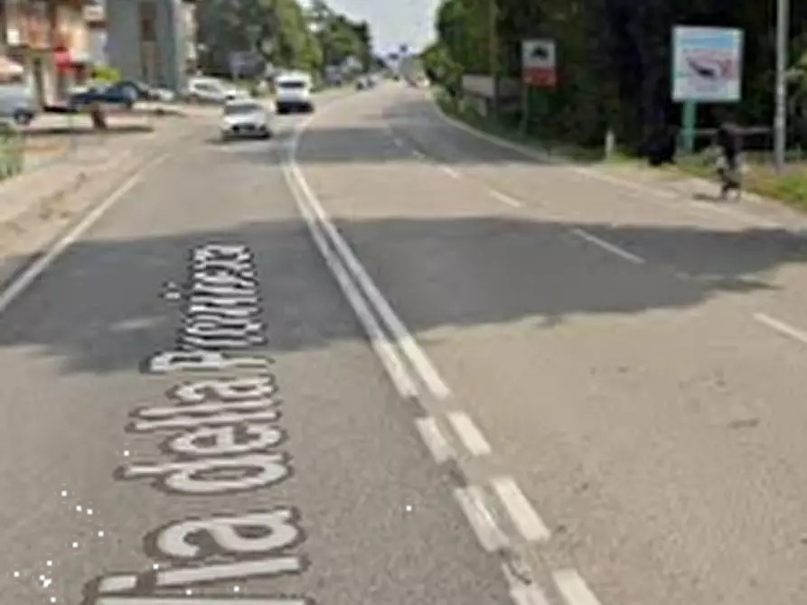 Immagine 5 di Negozio in vendita  in Via Della Provvidenza a Rubano