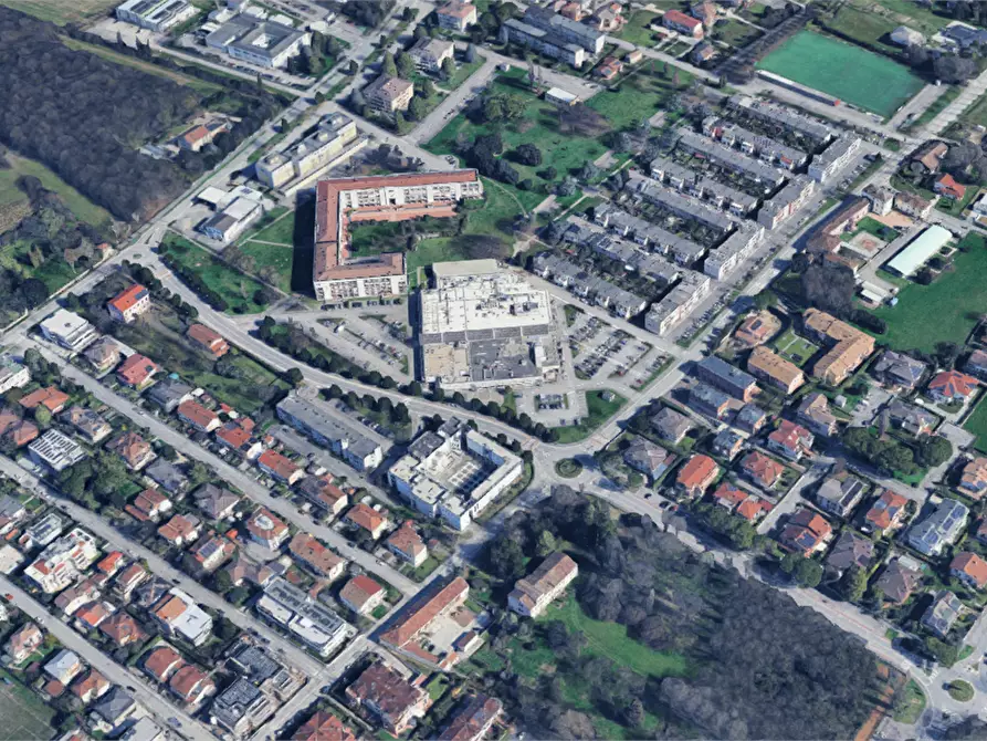 Immagine 5 di Negozio in vendita  in Piazzale M. Buonarroti a Abano Terme