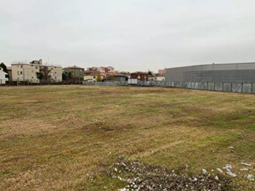Immagine 2 di Terreno edificabile in vendita  in Via Guido Reni a Padova