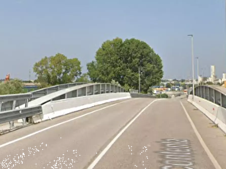 Immagine 4 di Laboratorio in vendita  in Via Malcontenta a Venezia