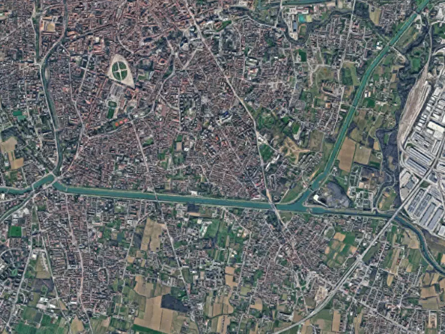 Immagine 3 di Garage in vendita  in  Via Jacopo Crescini  a Padova