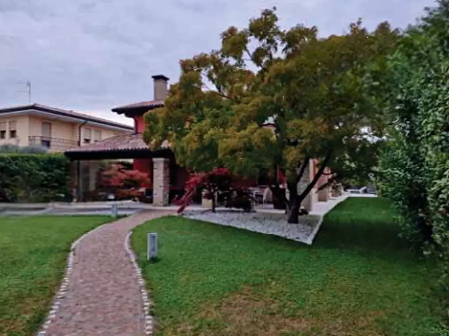 Immagine 1 di Villa in vendita  in Via Balegante  a Riese Pio x