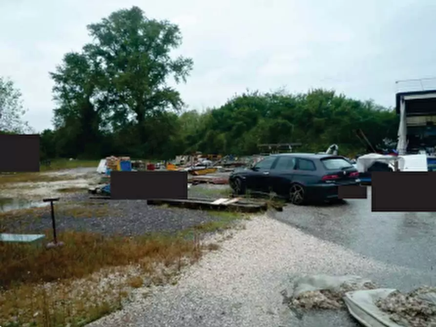 Immagine 2 di Laboratorio in vendita  in Via Passo Barca a Susegana