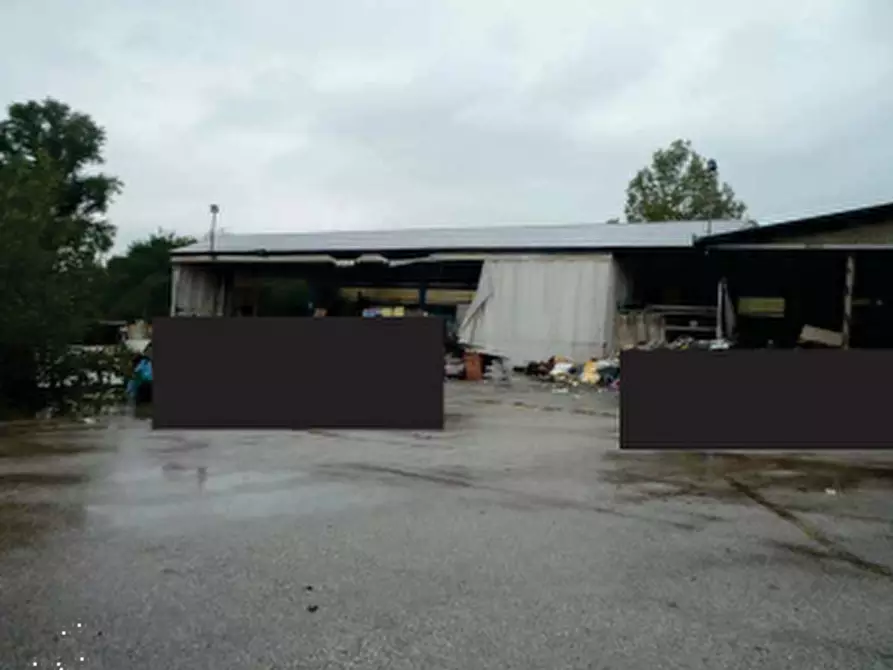 Immagine 3 di Laboratorio in vendita  in Via Passo Barca a Susegana