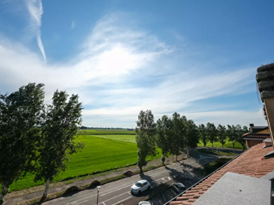 Immagine 2 di Appartamento in vendita  in Via Papa Wojtyla a Vermezzo Con Zelo