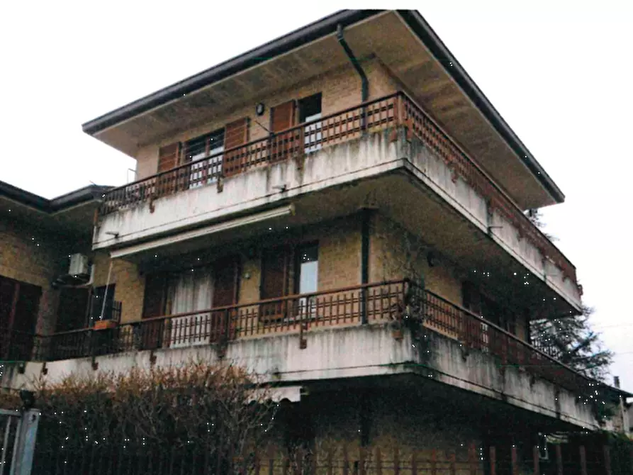 Immagine 5 di Appartamento in vendita  in Via 24 Maggio a Lentate Sul Seveso