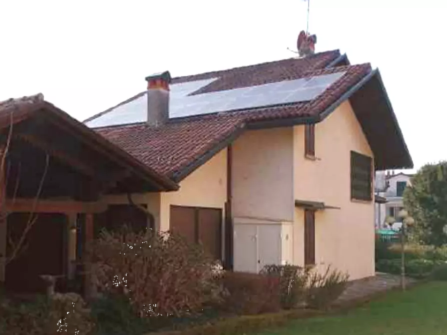 Immagine 1 di Appartamento in vendita  in Via Cascina Tamburina a Usmate Velate