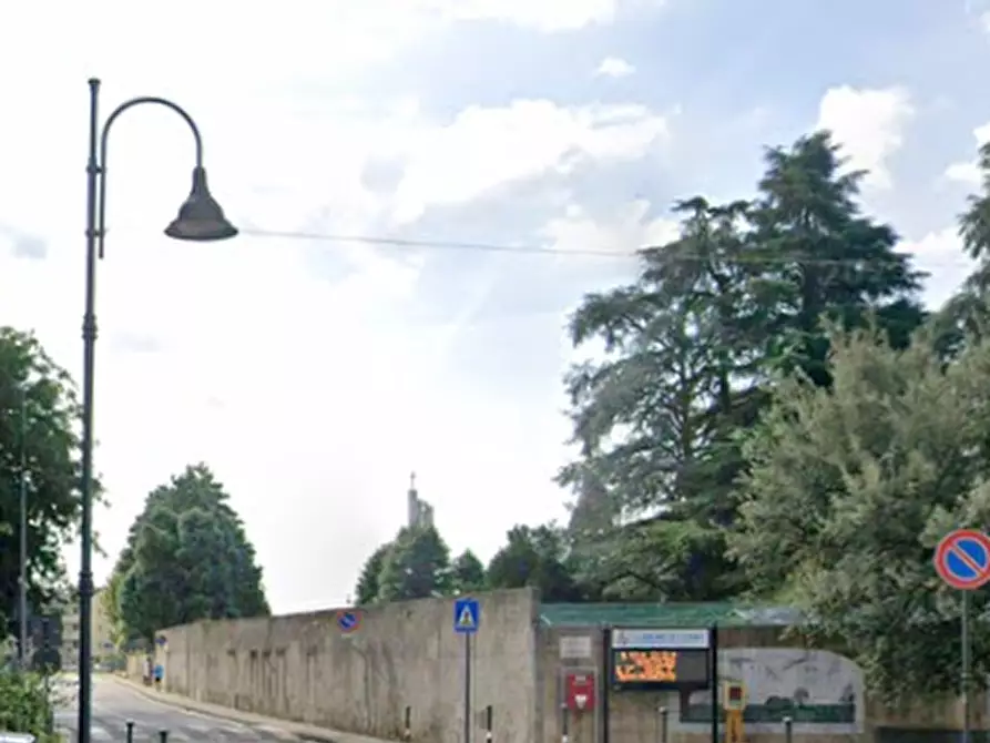 Immagine 8 di Garage in vendita  in Piazza Garibaldi a Lesmo