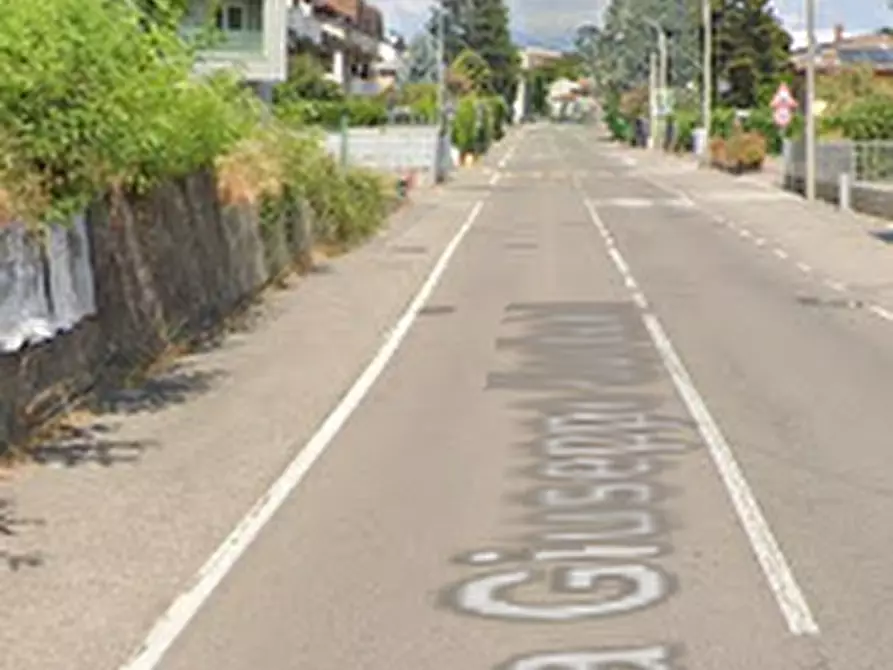 Immagine 12 di Appartamento in vendita  in Via Garibaldi  a Carugo