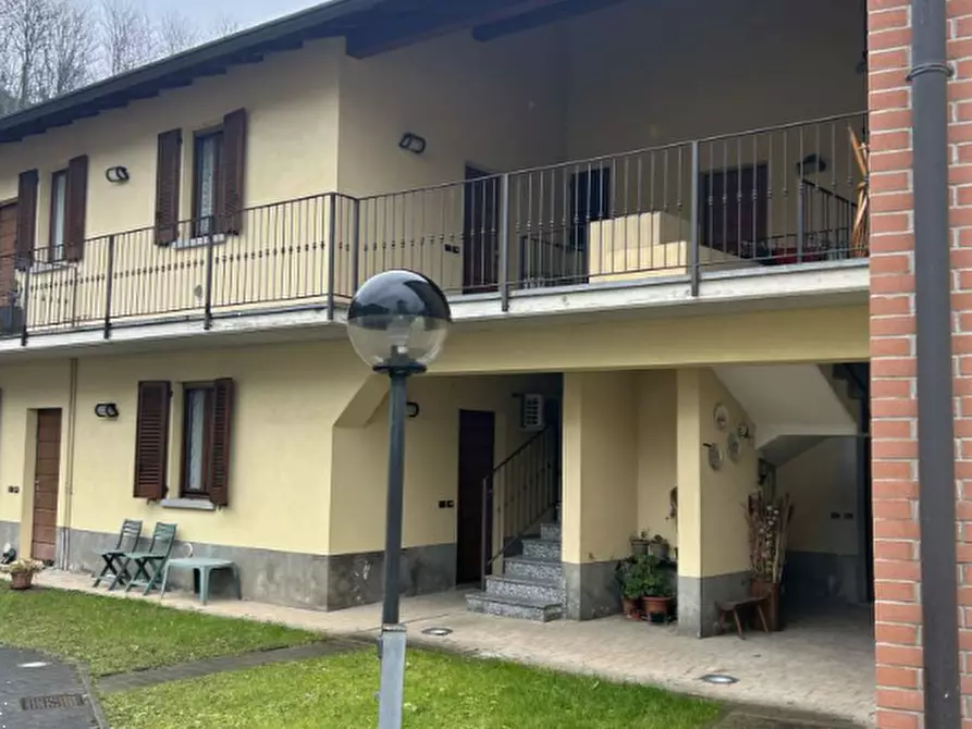 Immagine 1 di Appartamento in vendita  in Via Roma a Cisano Bergamasco