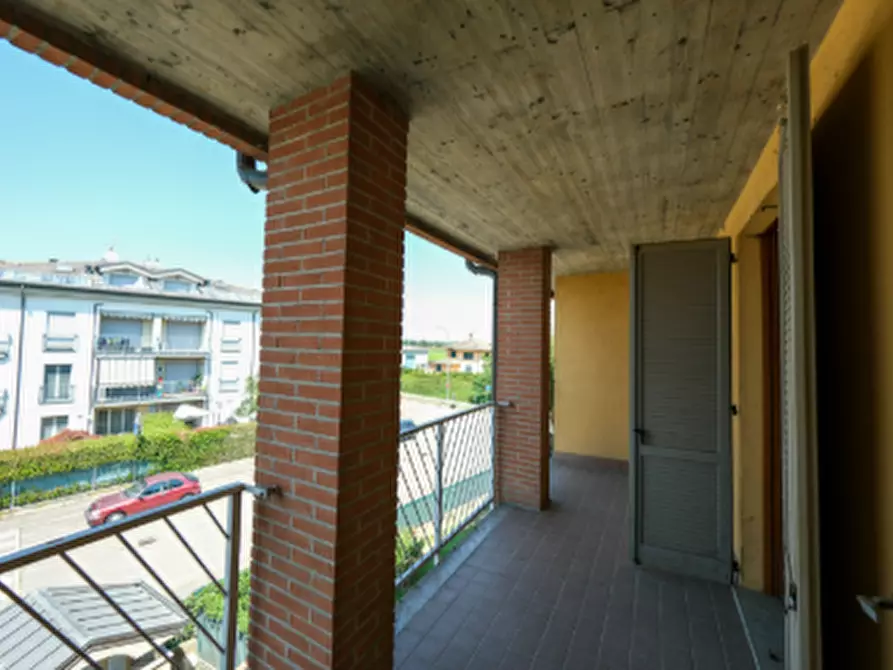 Immagine 6 di Appartamento in vendita  in Via Galileo Galilei a Vermezzo Con Zelo