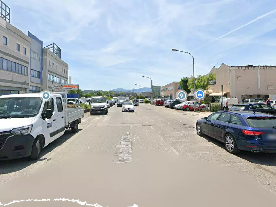 Immagine 9 di Magazzino in vendita  in Via aldo bartocci a Terni