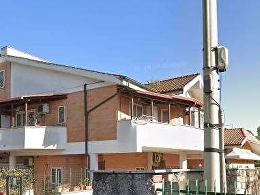 Immagine 8 di Garage in vendita  in Via della Magliana a Roma