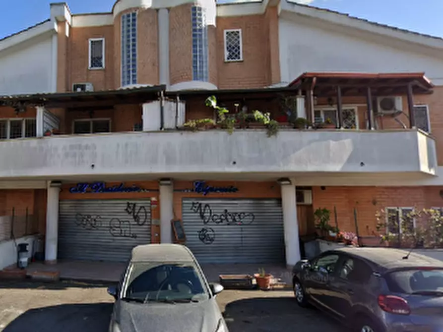 Immagine 2 di Garage in vendita  in Via della Magliana a Roma